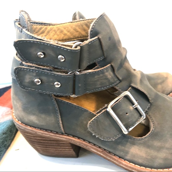 Anthropologie Latigo Potion Distressed Leather Ankle Boots Booties 7.5 Gray. - Picture 10 of 16